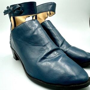 Women's Blue Leather Ankle Boots